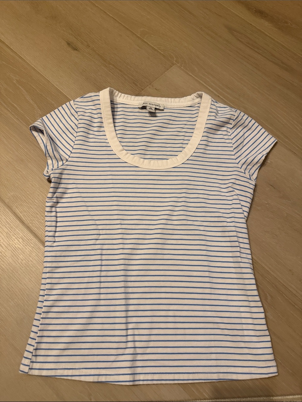 Free Assembly White and Light Blue Striped Scoop Neck Tee XS